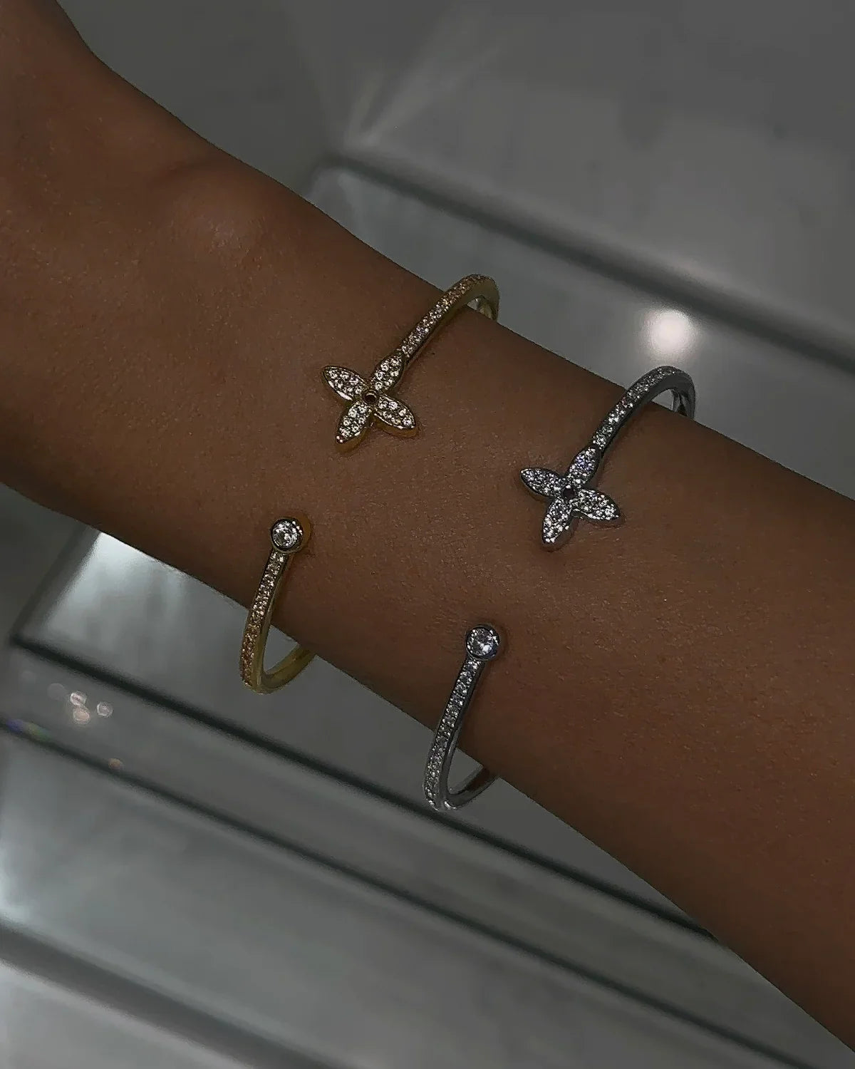 Lilly Star Cuff Gold